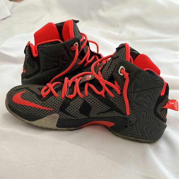 Nike high top sneakers - Picture 3 of 4